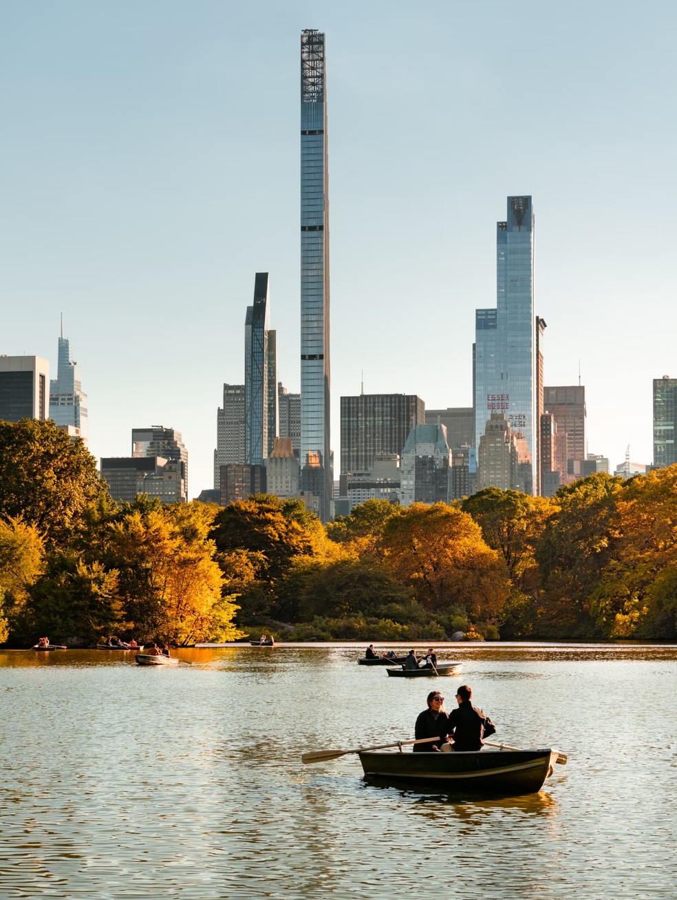 Prédio mais fino do mundo em construção, visto do Central Park — Foto: Divulgação/Steinway Tower
