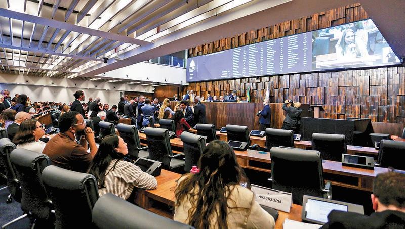 Com a maior bancada na Alerj a partir de 2027, PL trabalha para manter o comando da Casa; entenda