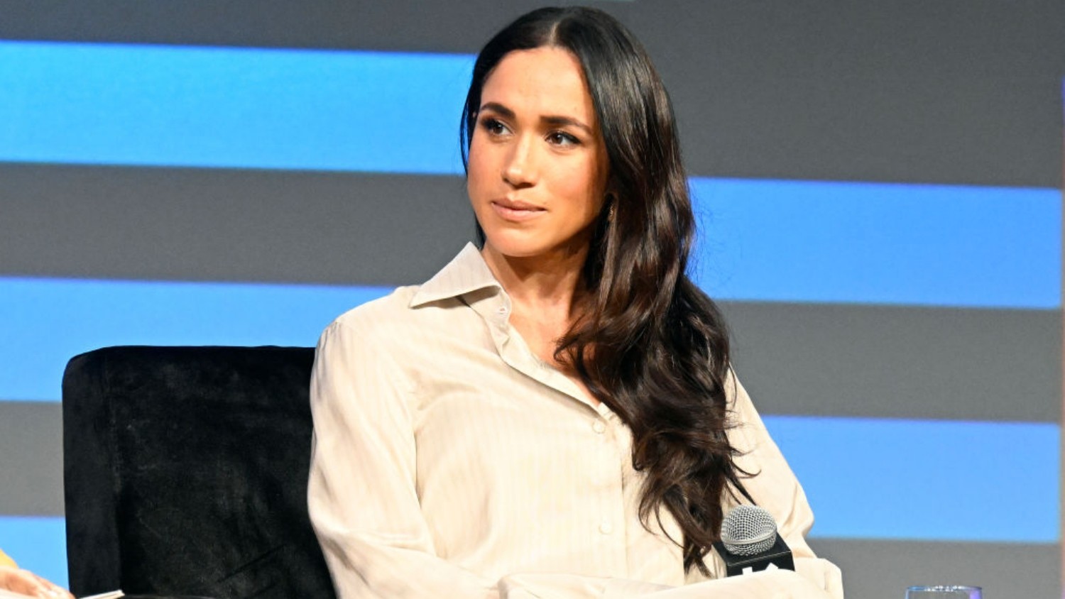 Meghan Markle teme falta de privacidade dos filhos em possível volta ao Reino Unido - QTU Questões do Universo