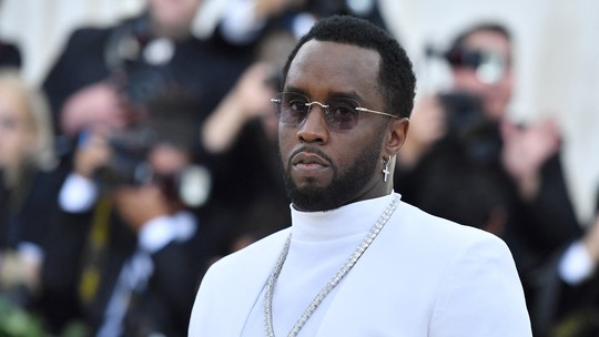 Rapper Sean Diddy Combs pede desculpas após agressão a ex-namorada: 'imperdoável'