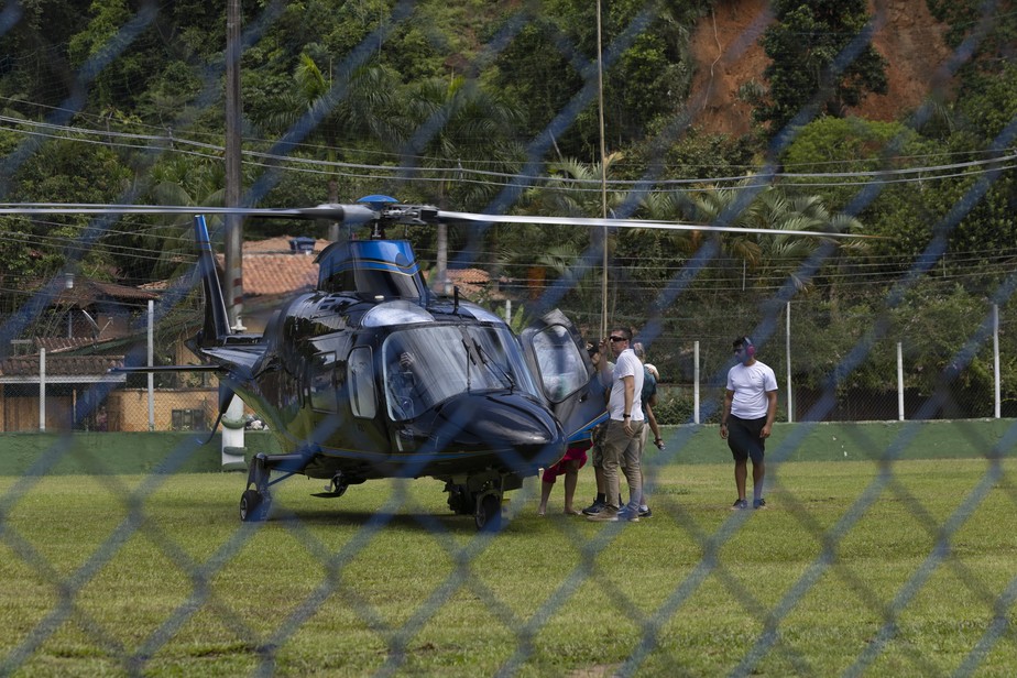 Turista de São Paulo é socorrido de helicóptero após acidente de moto na  BR-356