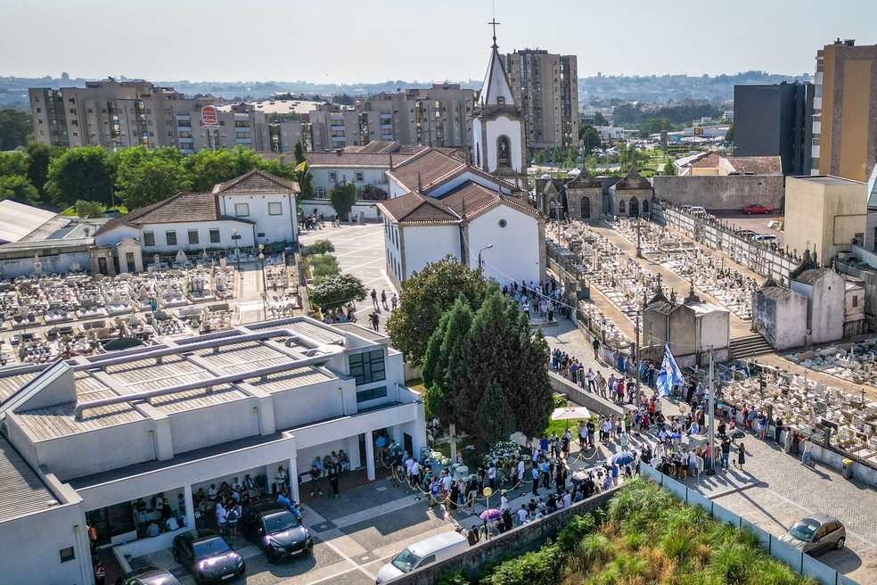 Velório de Diogo Jota e André Silva, em Gondomar — Foto: CARLOS COSTA / AFP