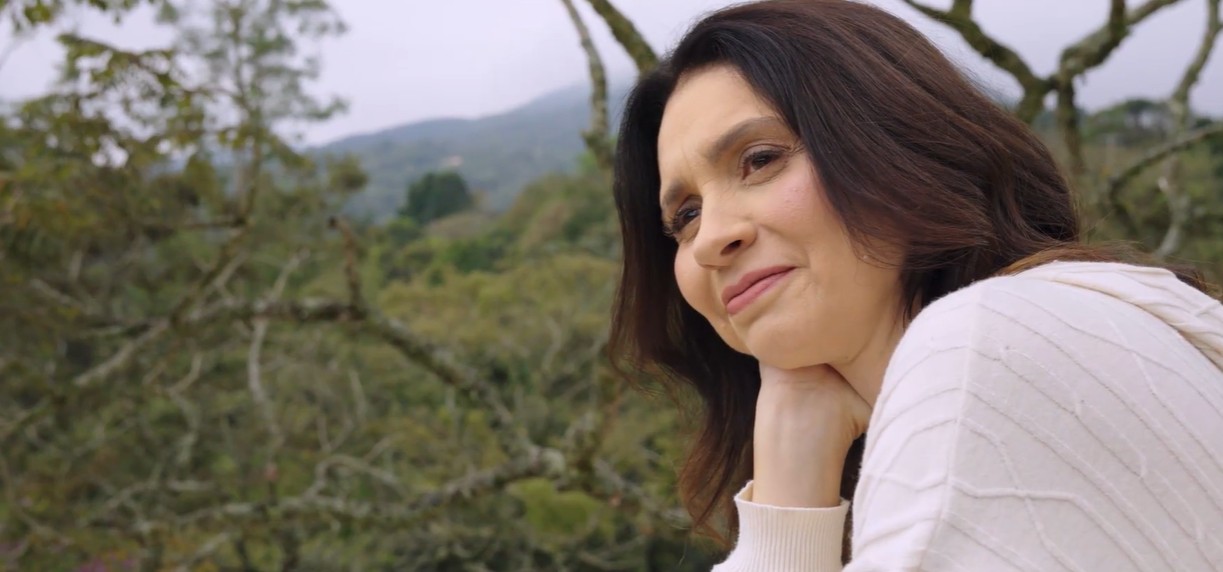 A gerente que enfrentou o câncer de mama e virou a voz do Outubro Rosa da Mahogany - Foto