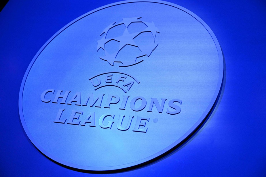Uefa exclui clubes russos da Champions e demais competições em 2022/23