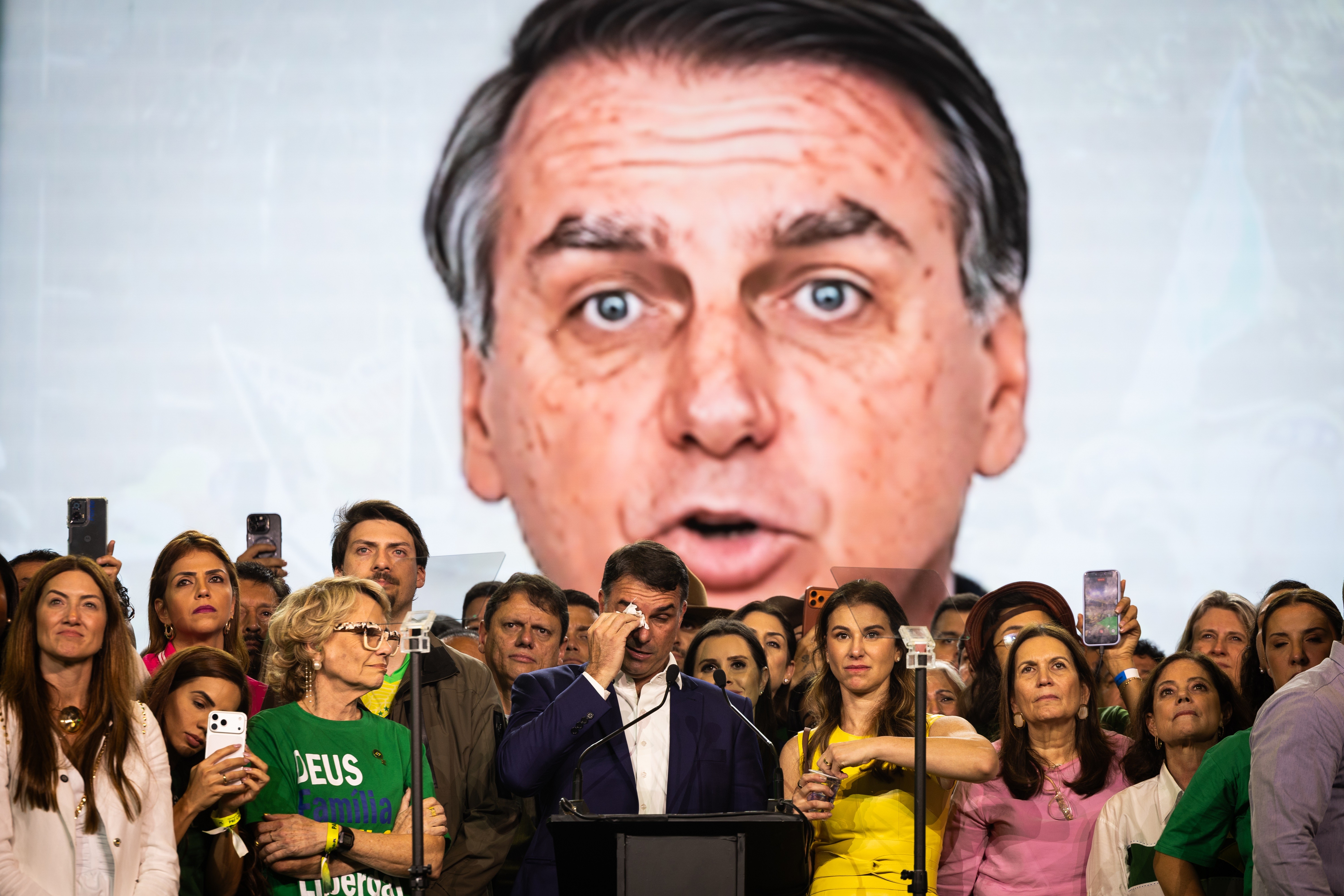 ‘Deepfake’ de Bolsonaro usado pelo PL em convenção divide ministros e obriga TSE a delimitar regras sobre IA - QTU Questões do Universo