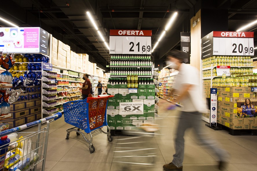 Inflação nos mercados, prateleira de supermercado