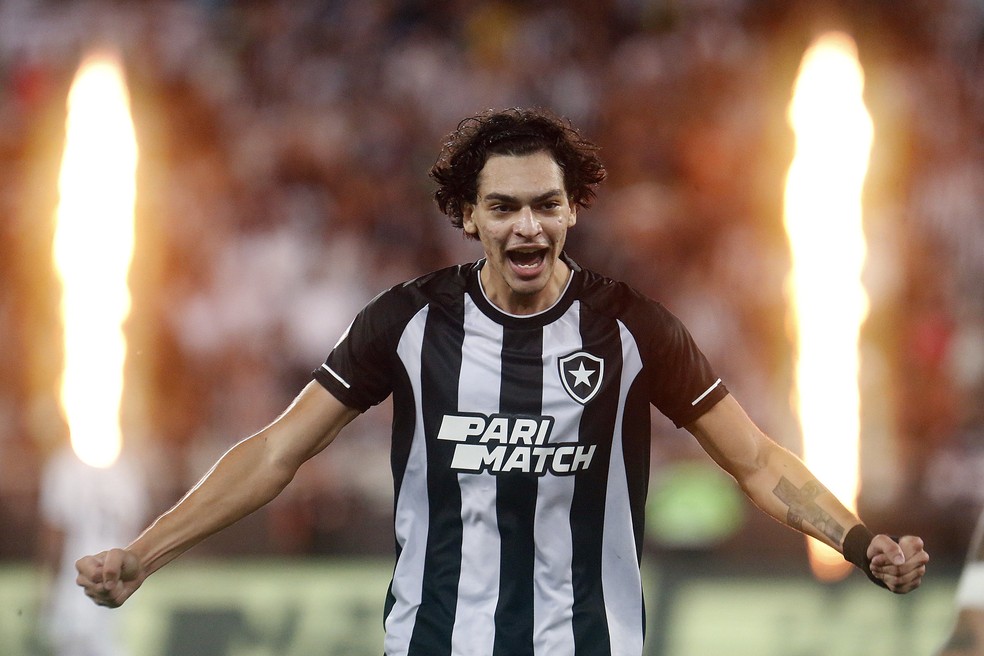 Matheus Nascimento &eacute; o destaque do time do Botafogo que vai come&ccedil;ar o Campeonato Carioca &mdash; Foto: Vitor Silva/Botafogo