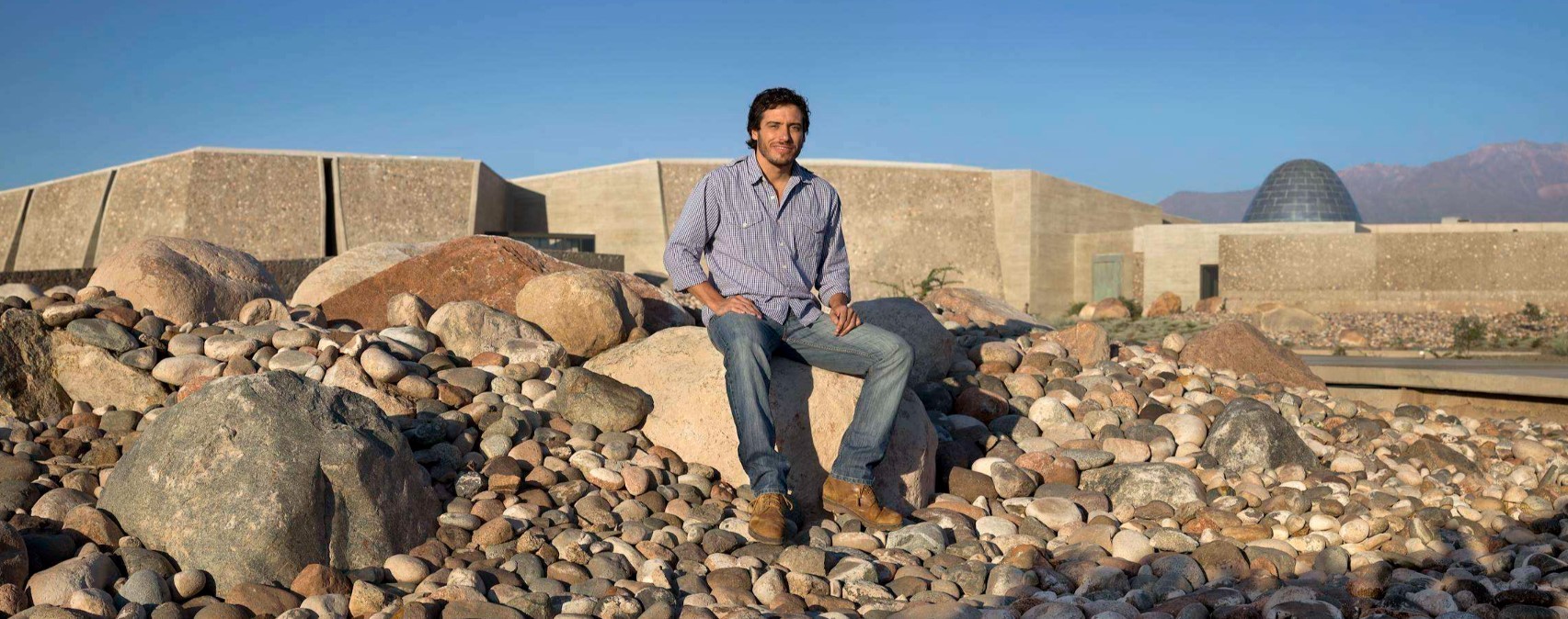 Revolução dos vinhos brancos; queda mundial do consumo; a safra espetacular de 2026: leia entrevista exclusiva com enólogo Sebastián Zuccardi