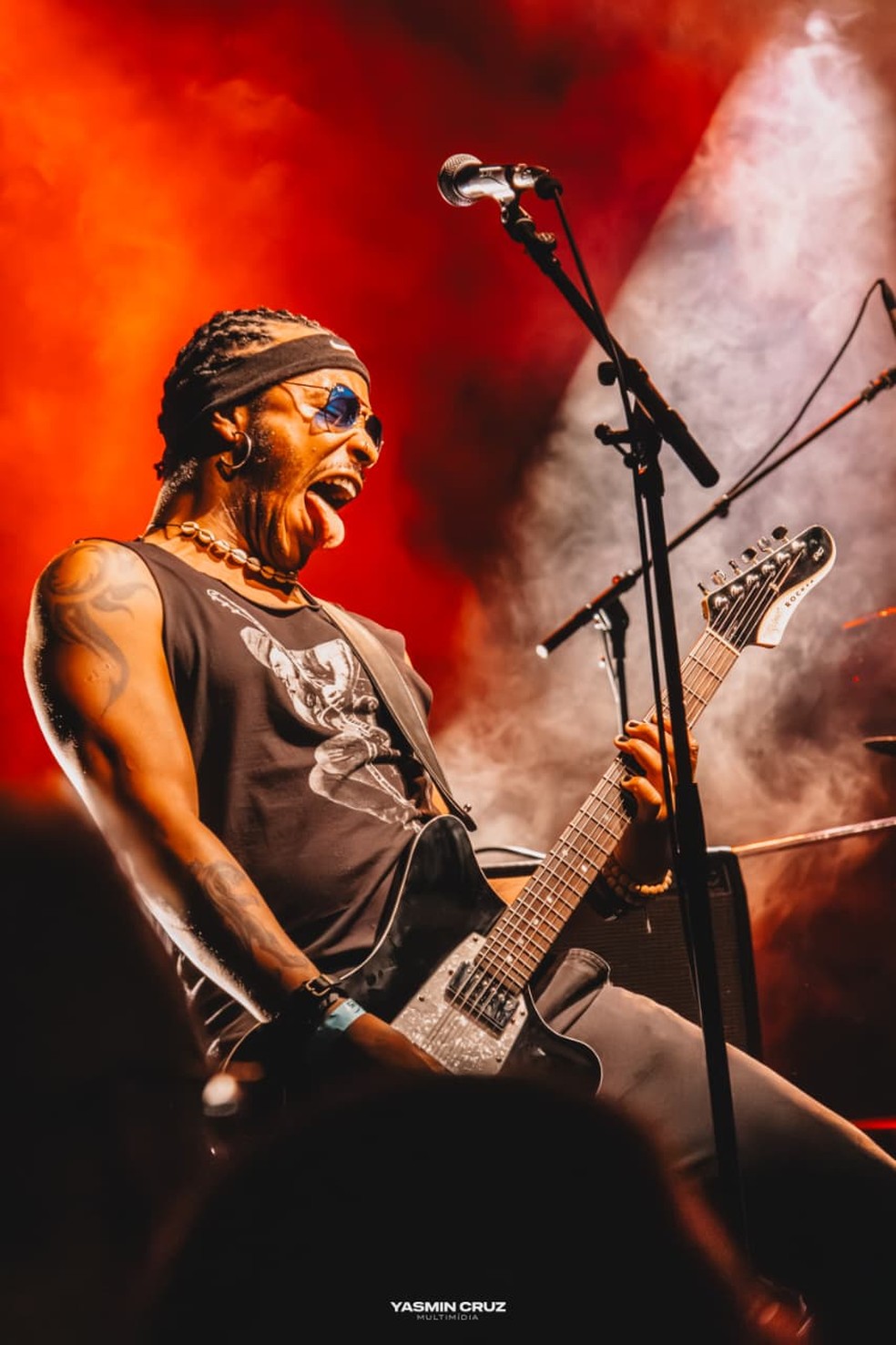 O guitarrista e vocalista da banda Black Pantera Charles Gama — Foto: Divulgação/Yasmin Cruz