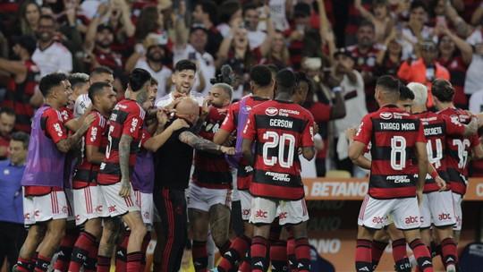 Jogadores do Flamengo se revoltam com demora na demissão de Sampaoli e não veem clima para técnico comandar treino