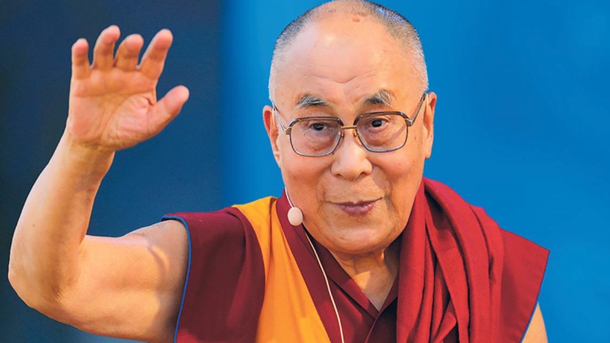 Dalai Lama comemora aniversário de 90 anos e sugere um sucessor