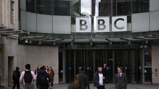 Presidente da BBC deixa cargo após polêmica sobre empréstimo a Boris Johnson