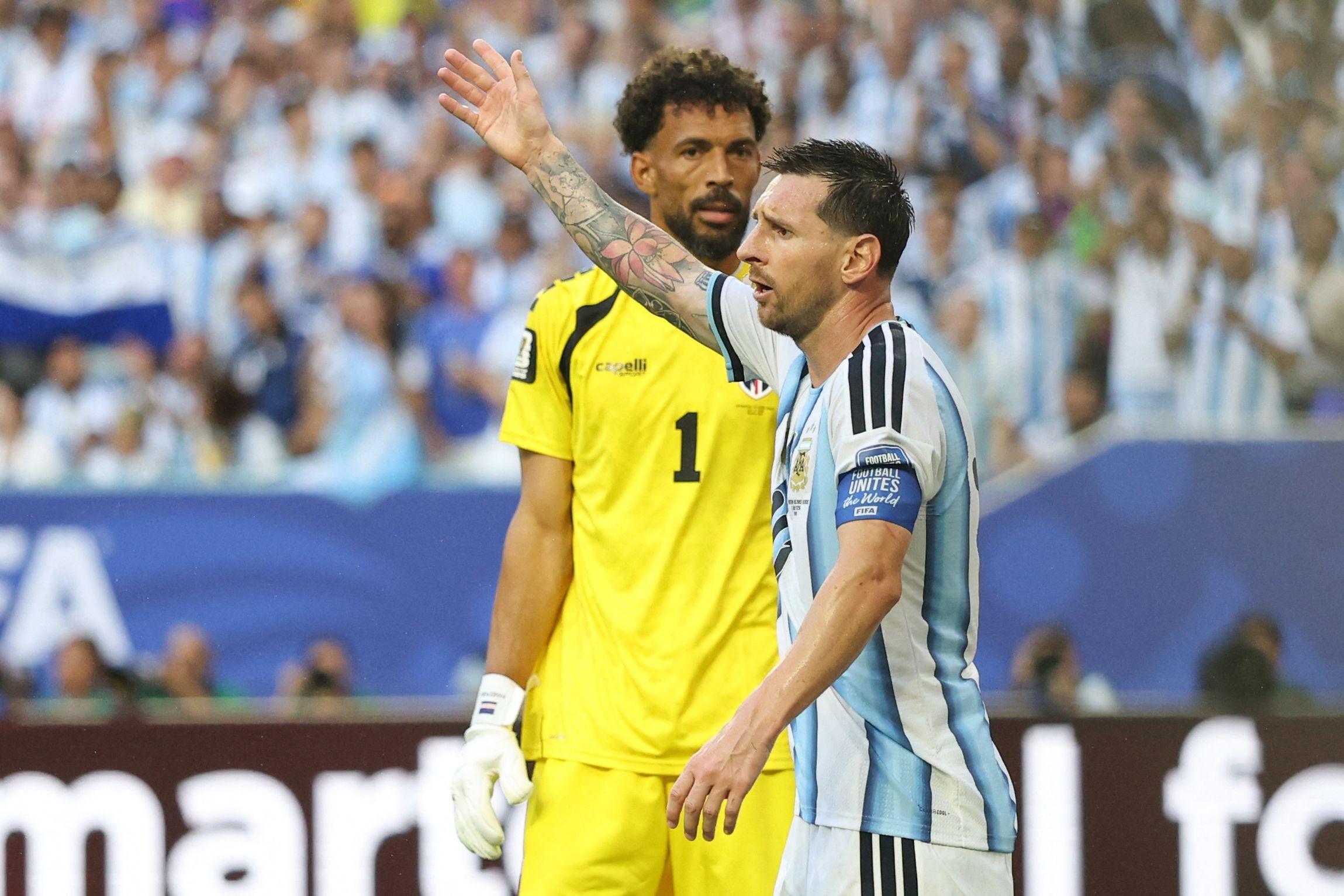 Vozinha se destaca na Copa do Mundo e pode jogar ao lado de Messi
