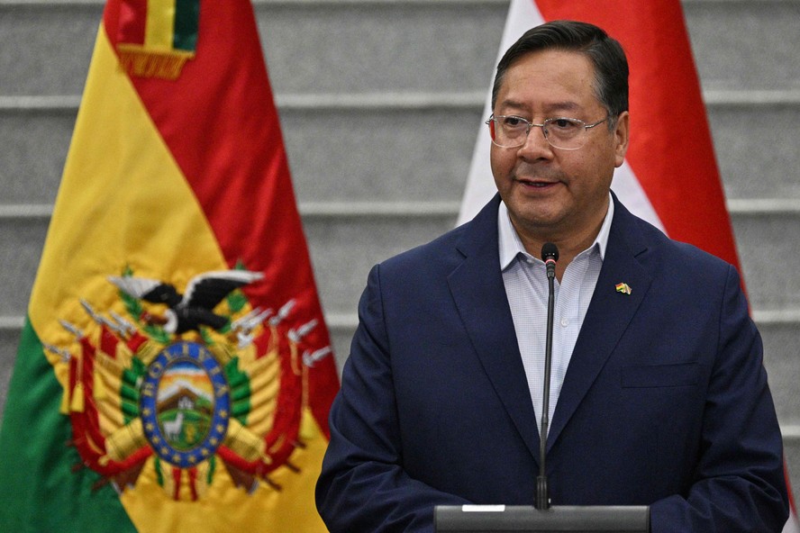 O presidente da Bolívia, Luis Arce, discursa em La Paz, em 13 de junho de 2024