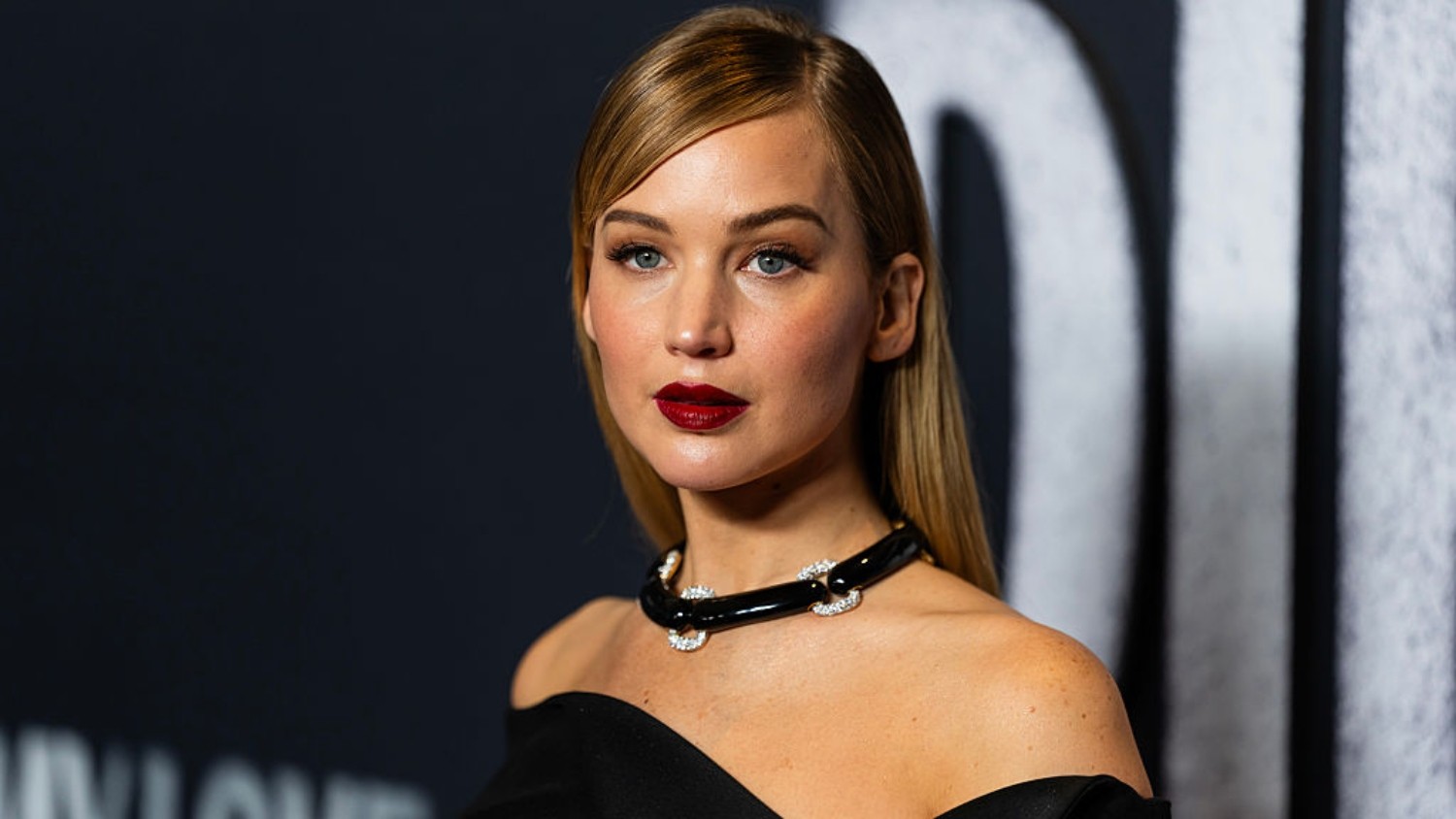 Ansiedade no pós-parto: o que o relato de Jennifer Lawrence ajuda a entender - QTU Questões do Universo