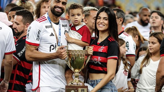 Gravidez da mulher pesou na recusa de Fabrício Bruno, do Flamengo, a proposta do West Ham