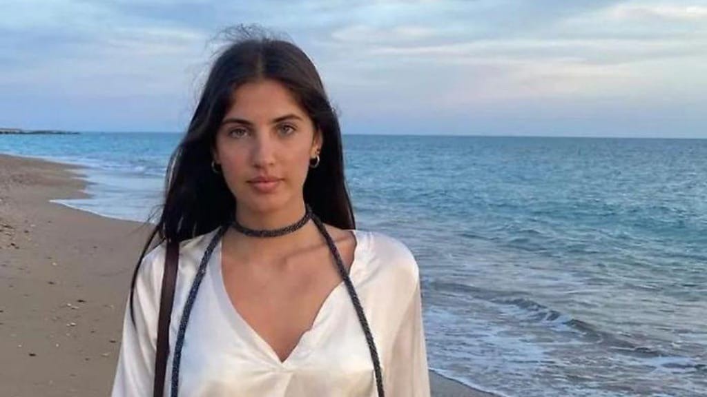 Estudante de intercâmbio italiana morre durante ligação telefônica com a tia em Portugal