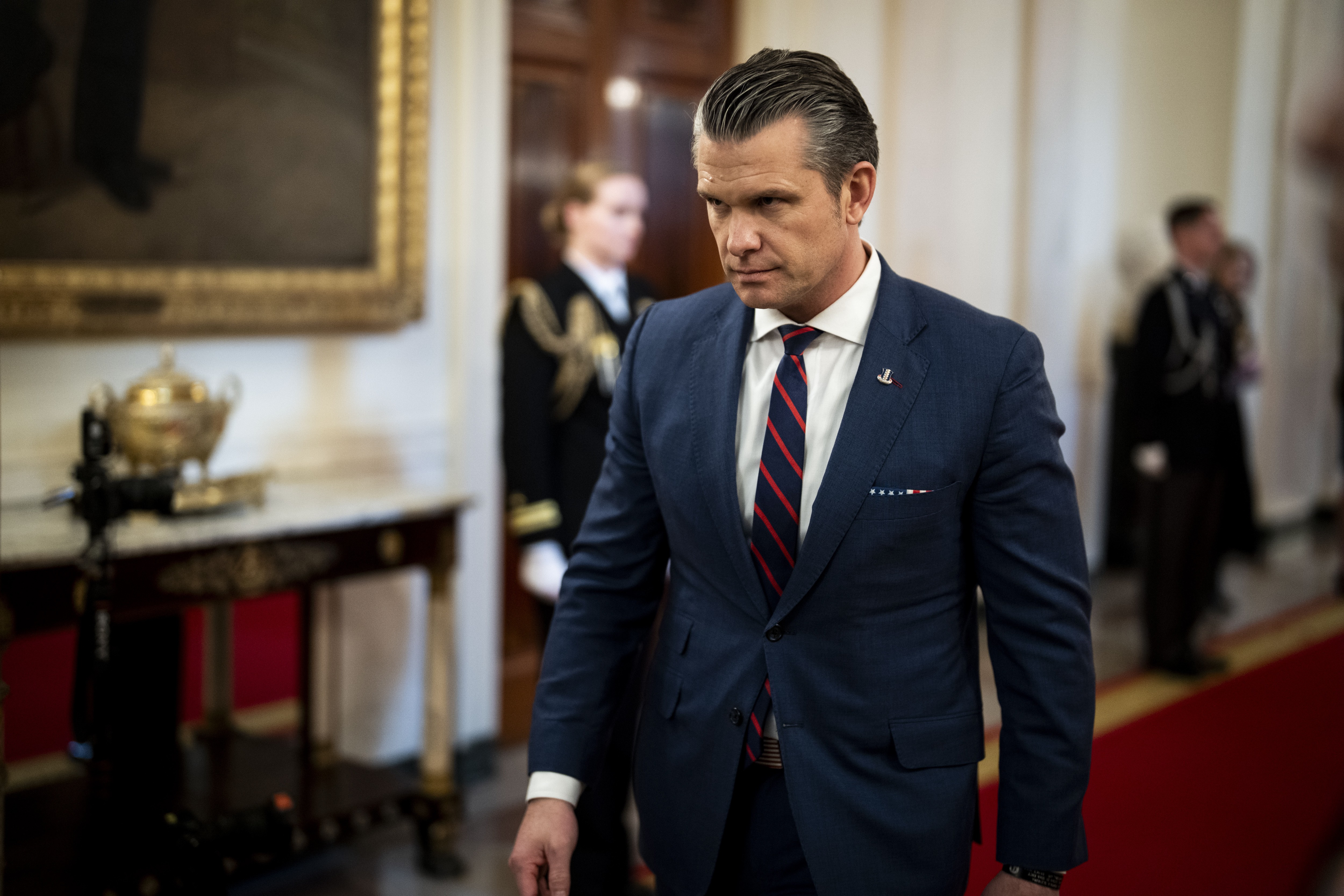 Novo l&iacute;der supremo do Ir&atilde; est&aacute; 'ferido e provavelmente desfigurado', diz secret&aacute;rio de Defesa dos EUA