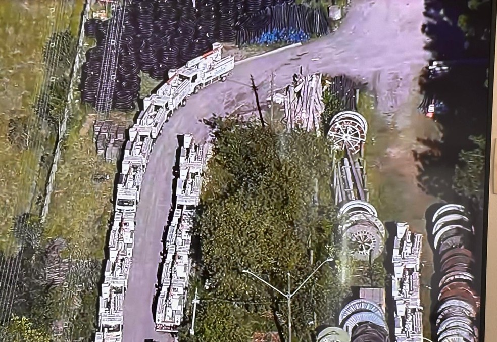 Enel vehicles remain parked at company headquarters amid efforts to restore power in Greater São Paulo — Photo: Reproduction/TV Globo