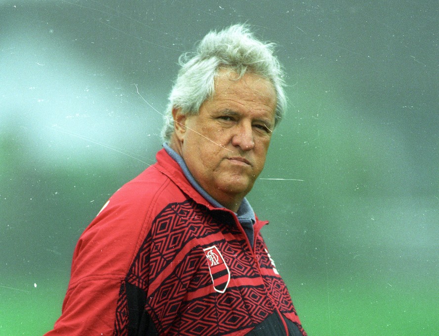 Apolinho durante sua passagem como treinador do Flamengo