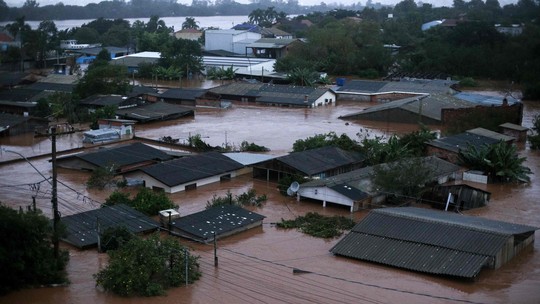 Chuvas no RS: prefeito de Eldorado do Sul afirma que cidade terá que ser evacuada após enchentes