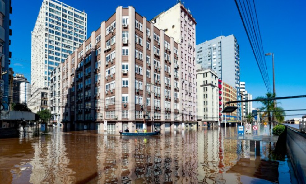 Centro de Porto Alegre inundado após chuvas extremas no Rio Grande do Sul — Foto: Edilson Dantas/Agência O GLOBO